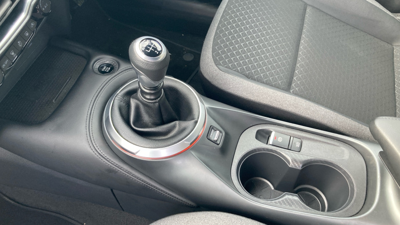 Nissan Juke 1.0 DiG-T N-Connecta 5dr Petrol Hatchback